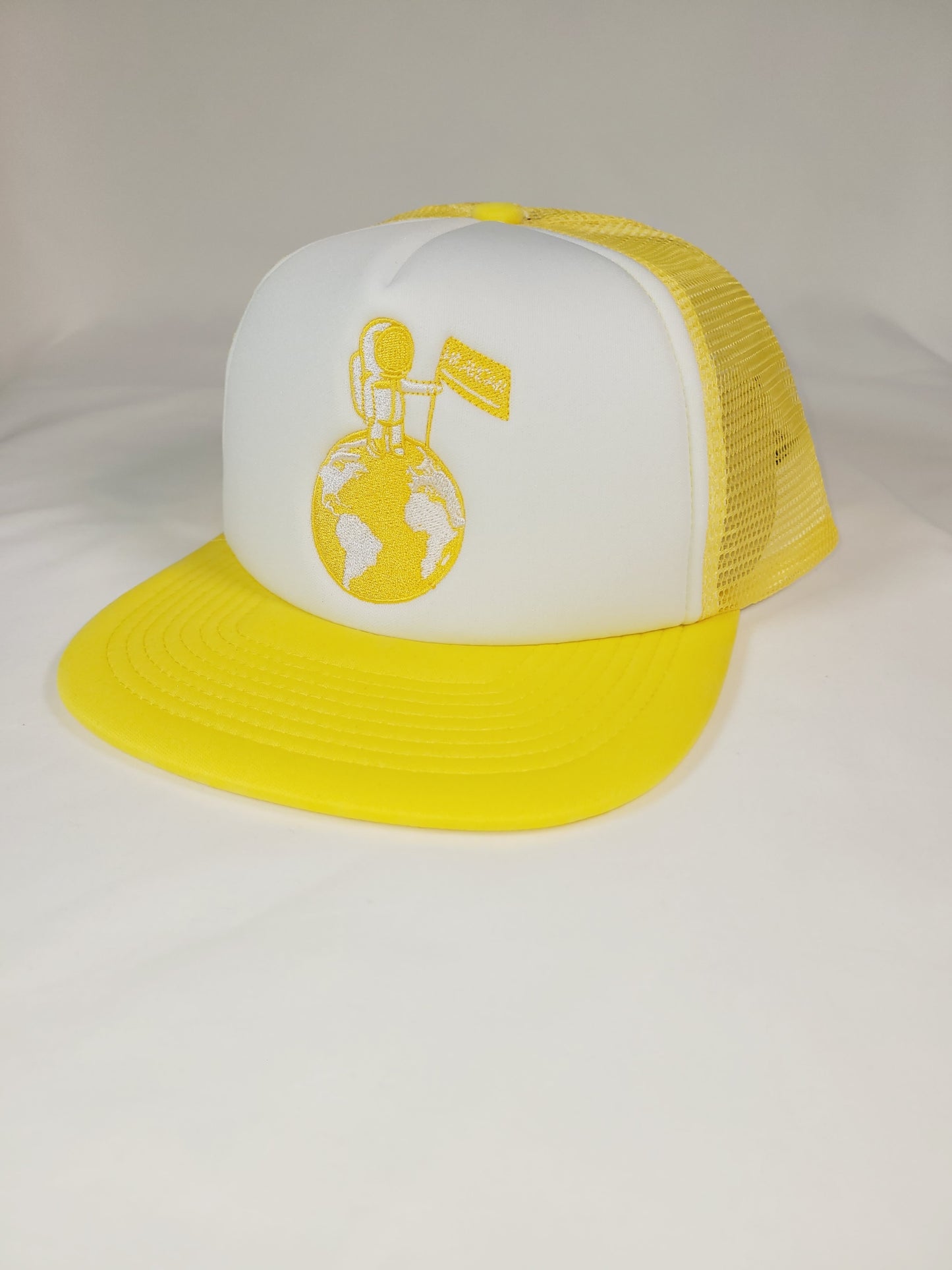 EARTHMAN FOAM TRUCKER