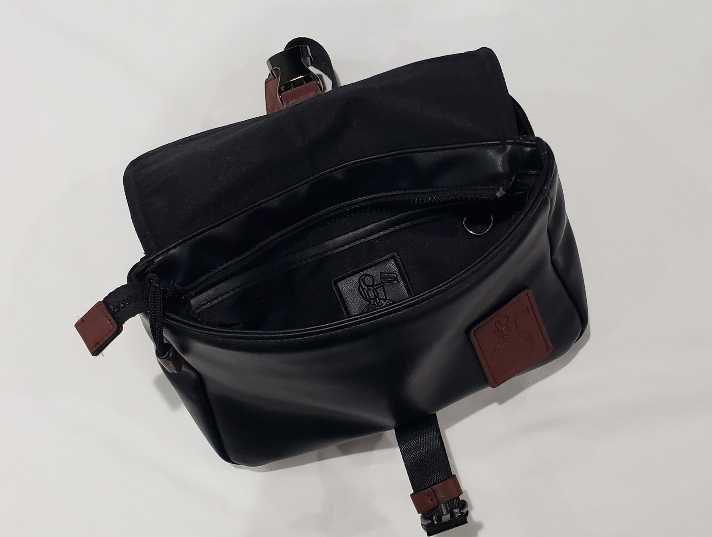 HEAVICAN CROSSBODY BAG
